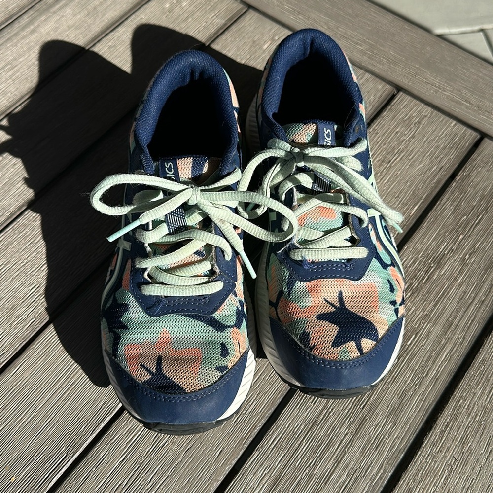 Asics Big Kid 3.5 Contend 8